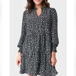 Gibsonlook Smocked Cuff Tiered Mini Dress Abstract Dot Black White S
